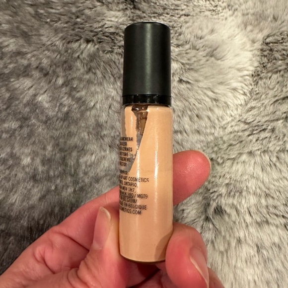 MAC Pro Longwear Liquid Correcting Concealer NW20 - Picture 2 of 5